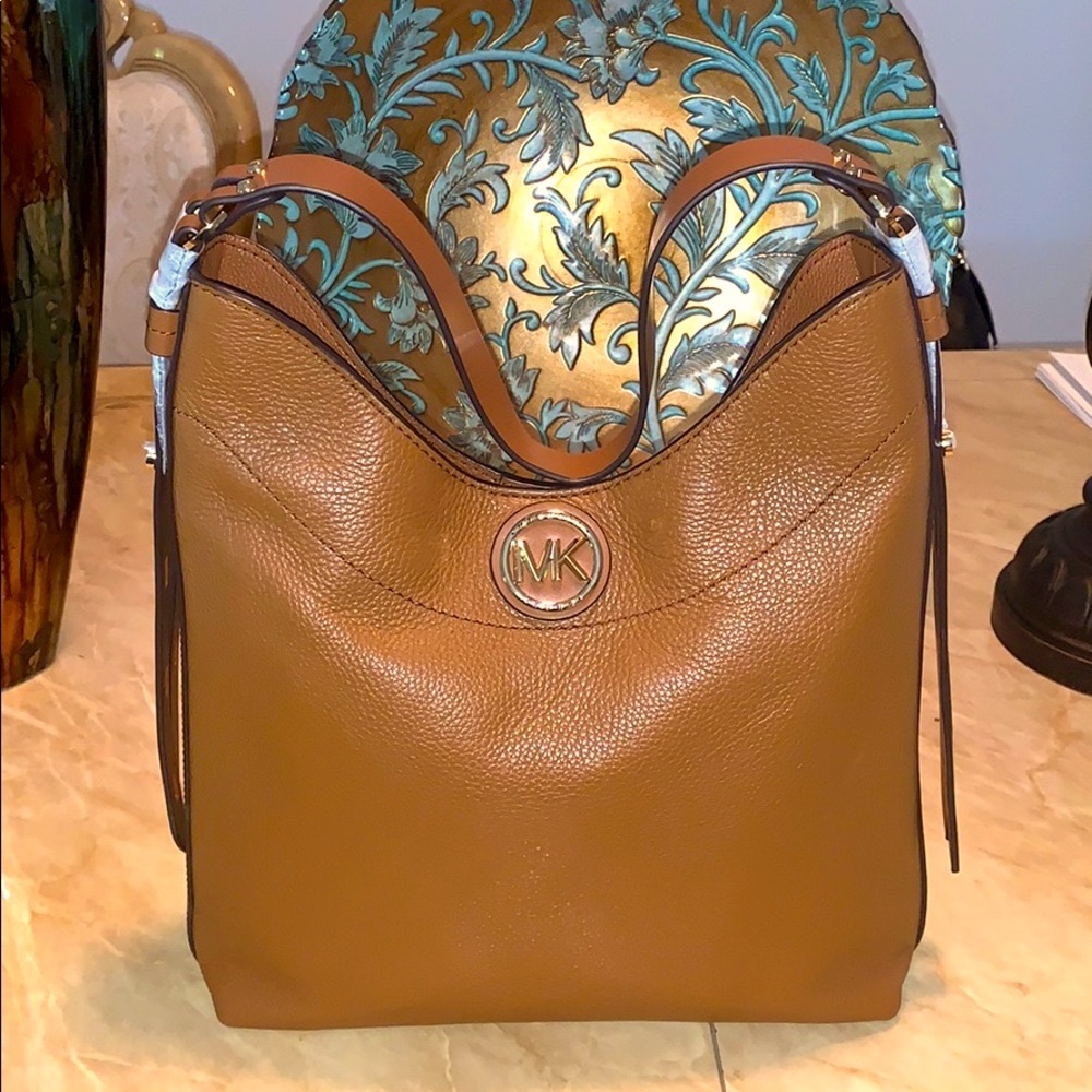 MICHEAL KORS PURSE